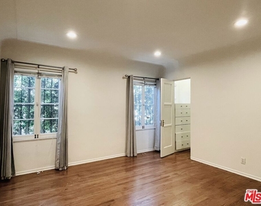 203 N Doheny Drive - Photo Thumbnail 21