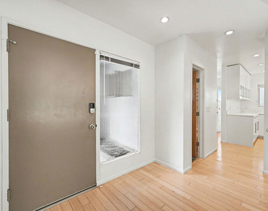 9512 Duxbury Lane - Photo Thumbnail 14