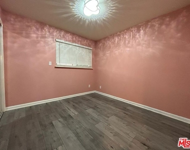 13047 Macneil Street - Photo Thumbnail 9