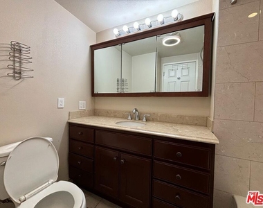 13047 Macneil Street - Photo Thumbnail 13