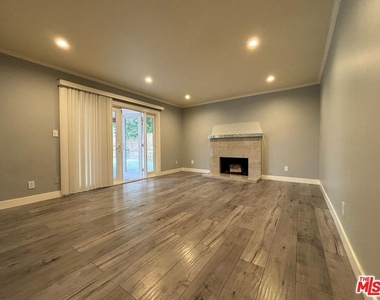 13047 Macneil Street - Photo Thumbnail 5