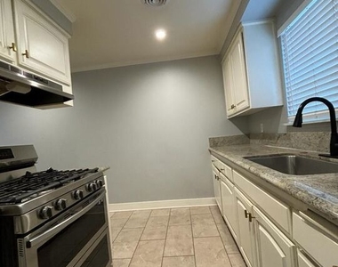 13047 Macneil Street - Photo Thumbnail 4