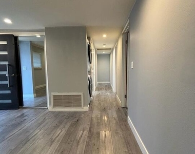 13047 Macneil Street - Photo Thumbnail 7