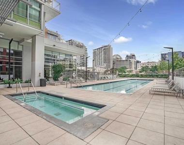 424 15th St - Photo Thumbnail 18