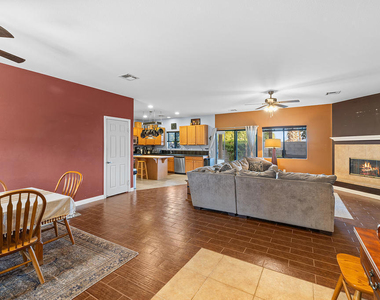 30932 Osceola Place - Photo Thumbnail 5