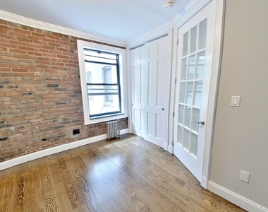 East 100th Street - Photo Thumbnail 6