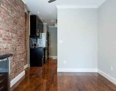 East 106th Street - Photo Thumbnail 4
