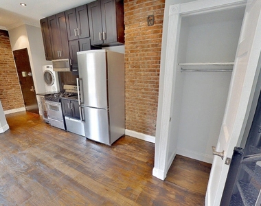 East 106th Street - Photo Thumbnail 2