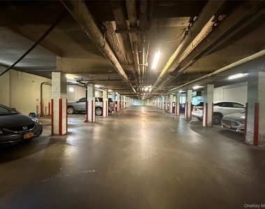 35 Park Avenue - Photo Thumbnail 16