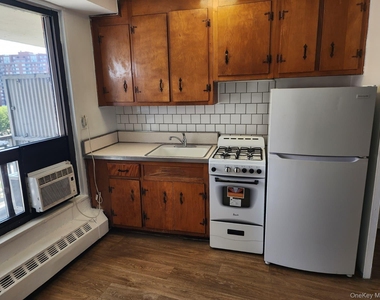 61-25 98th Street - Photo Thumbnail 7