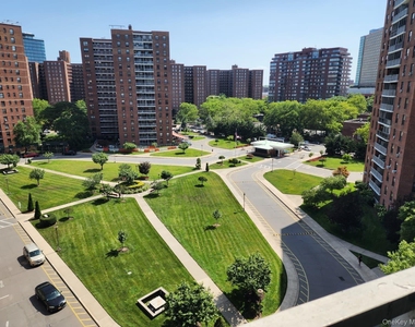 61-25 98th Street - Photo Thumbnail 4
