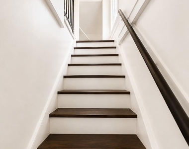 83 Lyon Place - Photo Thumbnail 16