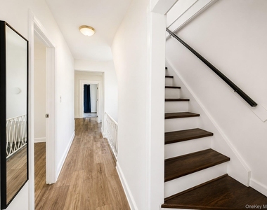 83 Lyon Place - Photo Thumbnail 12