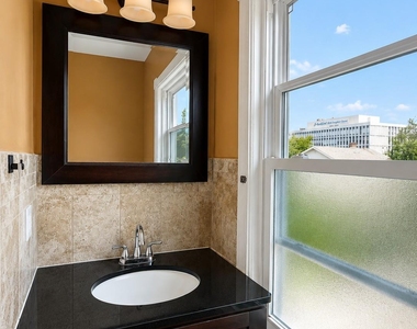 83 Lyon Place - Photo Thumbnail 14