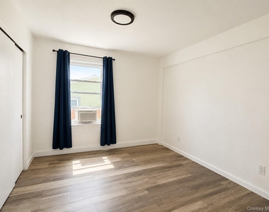 83 Lyon Place - Photo Thumbnail 8