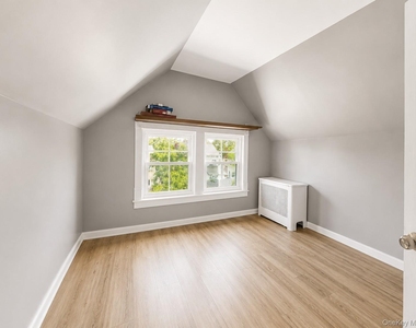 83 Lyon Place - Photo Thumbnail 19