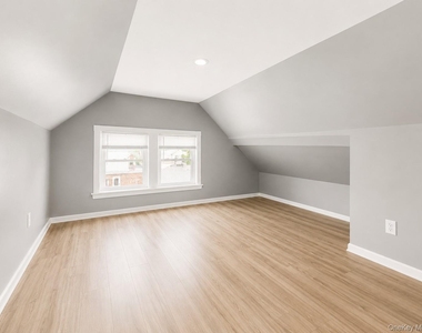 83 Lyon Place - Photo Thumbnail 21