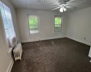 418 Christian Herald Road - Photo Thumbnail 7