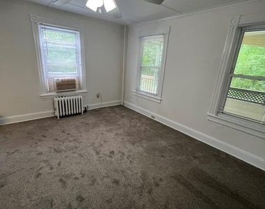 418 Christian Herald Road - Photo Thumbnail 9