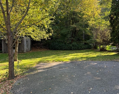 418 Christian Herald Road - Photo Thumbnail 14