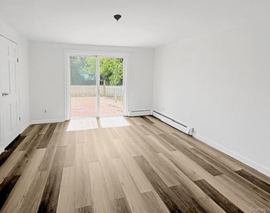 342 Versa Place - Photo Thumbnail 7