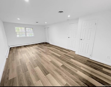 342 Versa Place - Photo Thumbnail 12