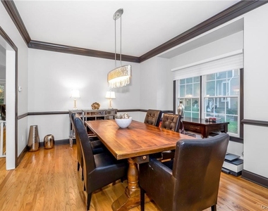 7 Hopkins Lane - Photo Thumbnail 4