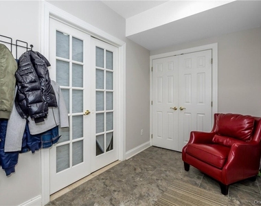 7 Hopkins Lane - Photo Thumbnail 17