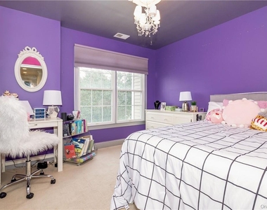 7 Hopkins Lane - Photo Thumbnail 16
