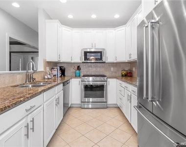 7 Hopkins Lane - Photo Thumbnail 9