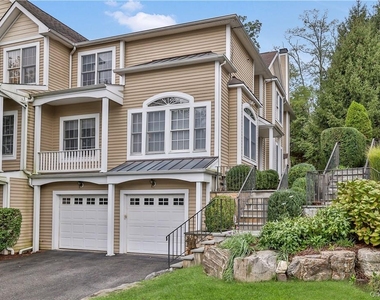 7 Hopkins Lane - Photo Thumbnail 1