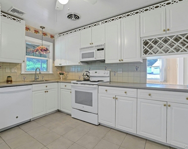 24 Grover Avenue - Photo Thumbnail 6