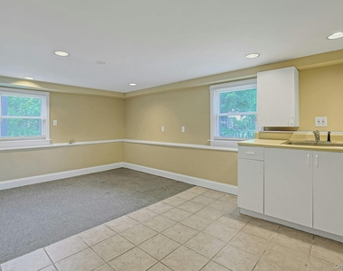 24 Grover Avenue - Photo Thumbnail 23