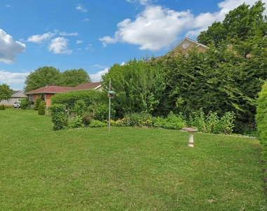 24 Grover Avenue - Photo Thumbnail 27
