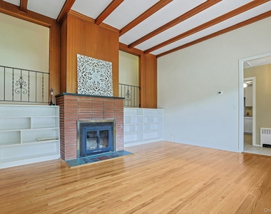 24 Grover Avenue - Photo Thumbnail 4