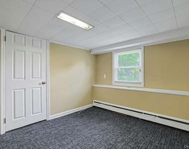24 Grover Avenue - Photo Thumbnail 21