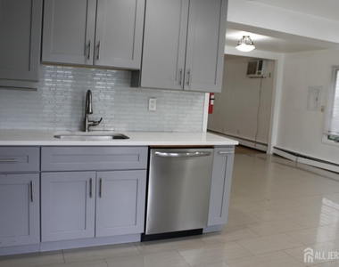 82 Washington Avenue - Photo Thumbnail 9