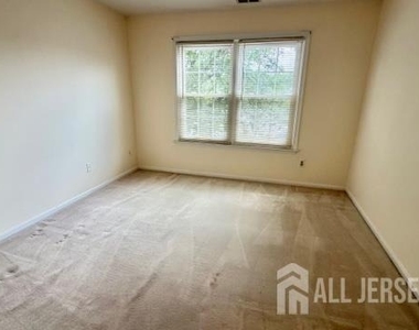 1125 Waterford Drive - Photo Thumbnail 20