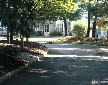 1125 Waterford Drive - Photo Thumbnail 3
