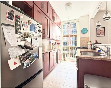 516 E 78th Street - Photo Thumbnail 1
