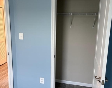 174 Ontario Drive - Photo Thumbnail 18