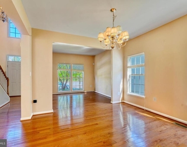42245 Sweet Court - Photo Thumbnail 13