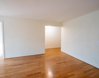 120 Fort Evans Road Se - Photo Thumbnail 4