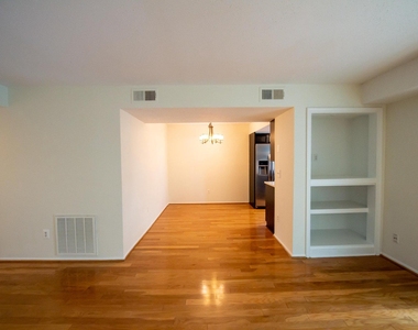 120 Fort Evans Road Se - Photo Thumbnail 5