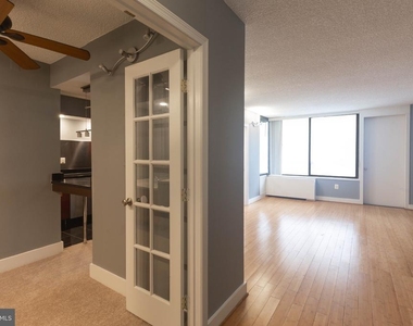 3701 George Mason Drive S - Photo Thumbnail 4