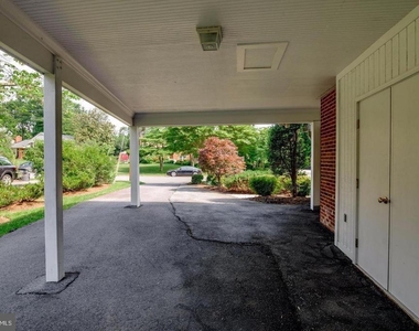 1415 Mayflower Drive - Photo Thumbnail 24