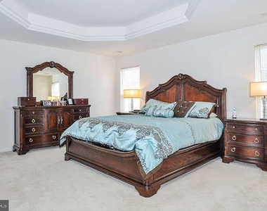 9910 East Hill Drive - Photo Thumbnail 11