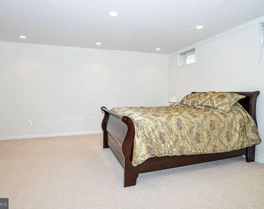 9910 East Hill Drive - Photo Thumbnail 13