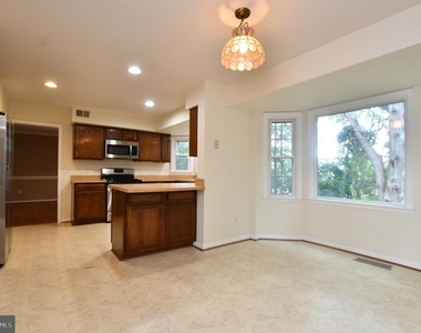 350 Copperfield Lane - Photo Thumbnail 1