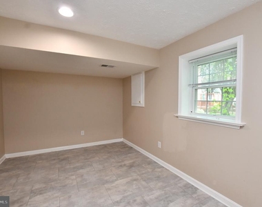 350 Copperfield Lane - Photo Thumbnail 15